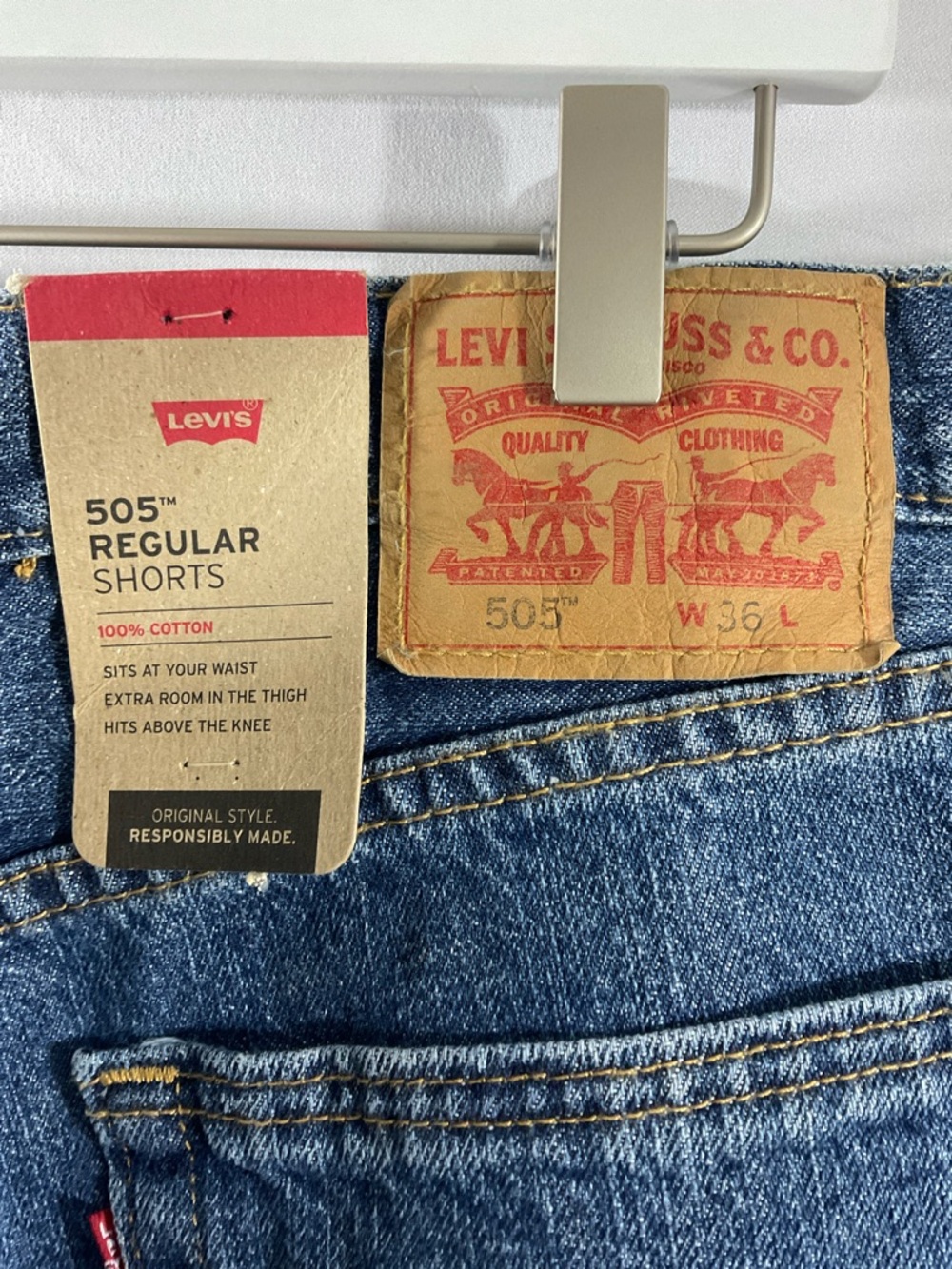 Levi's Classic Blue Denim Jean Shorts - Picture 3 of 5